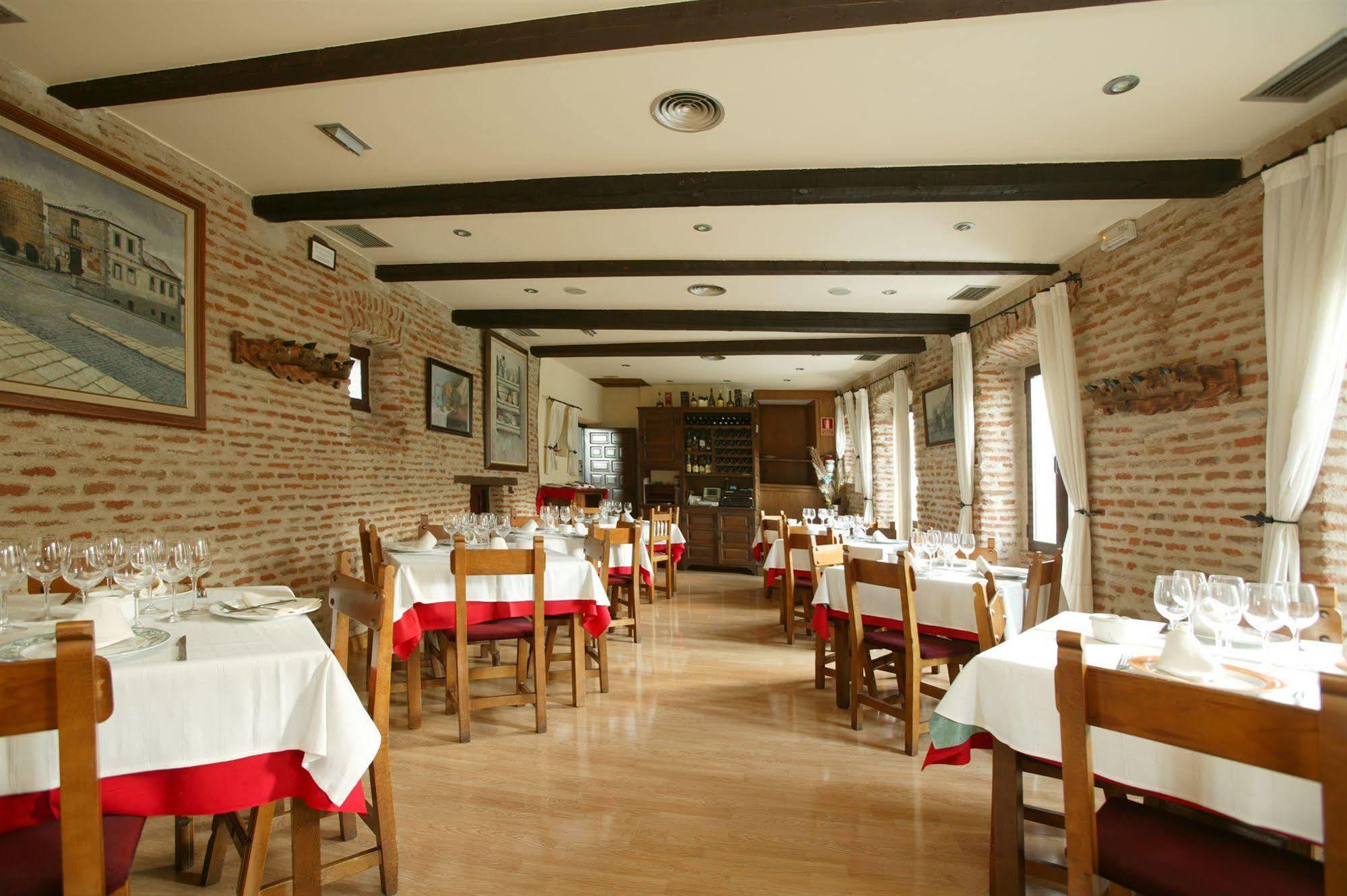 Hotel Las Murallas Avila Exterior photo